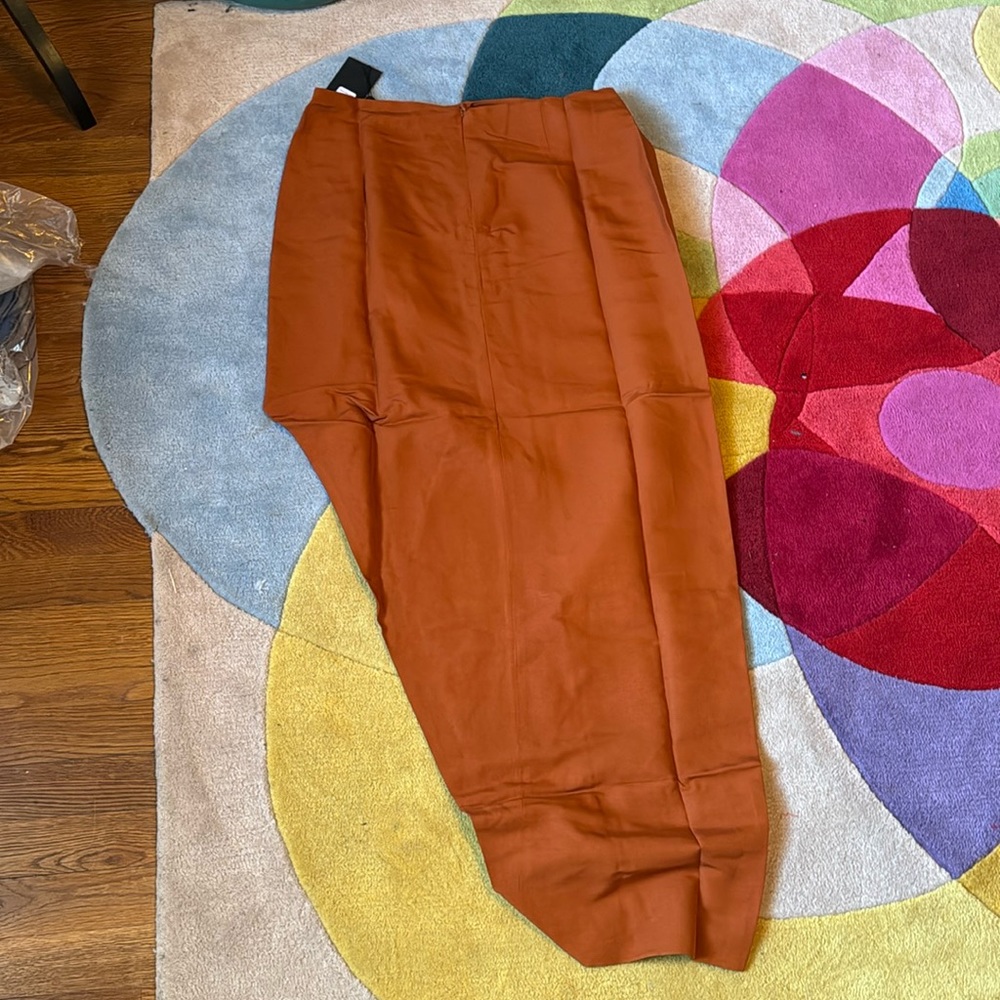 brown maxi skirt with slit. size L from nova luxe